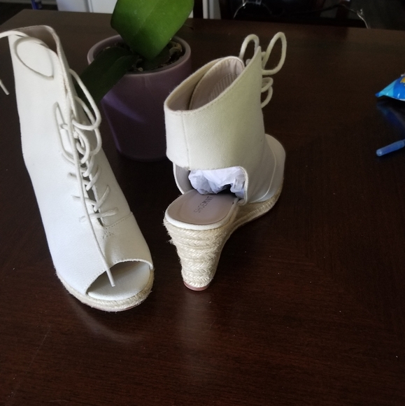 Shoes - Picture 2 of 2